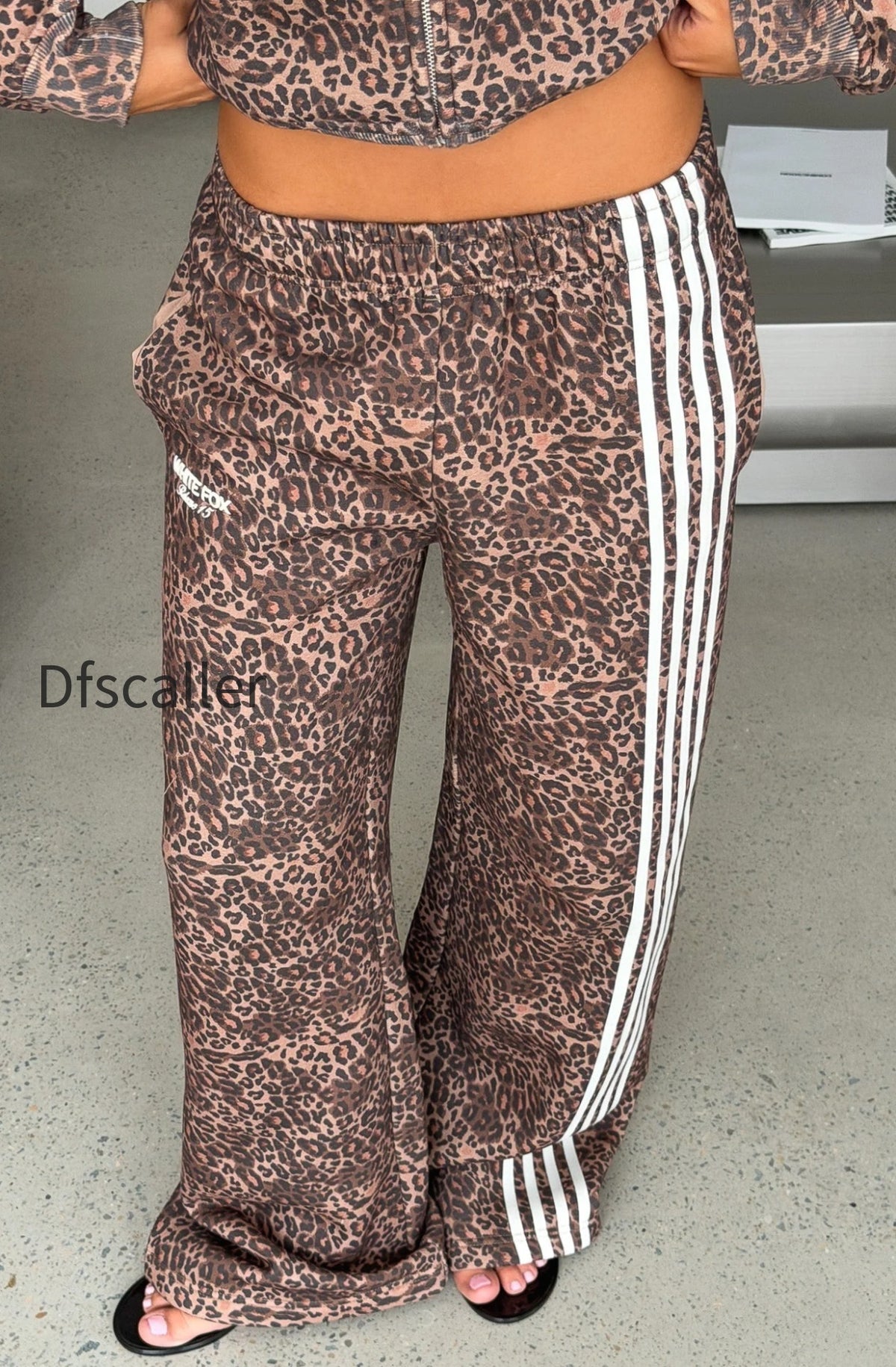 release-15-asalia-wide-leg-sweatpants-animal-print-39978924